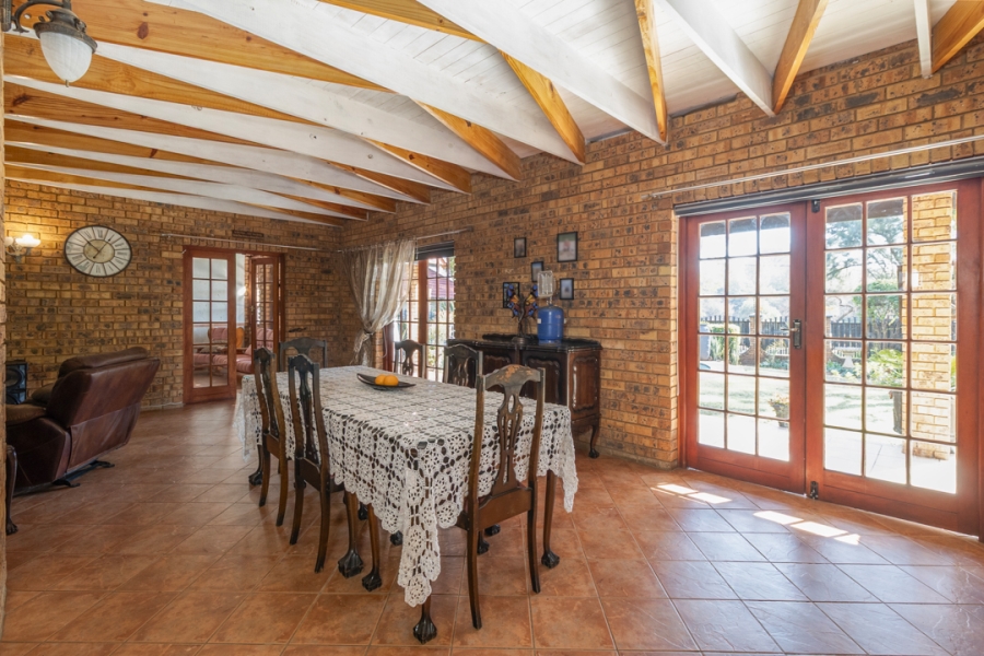 4 Bedroom Property for Sale in Meerhof North West